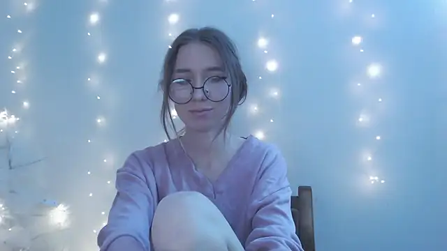  Hanna Moon  online show from December 22, 10:45 am