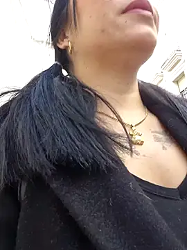 little susie online show from December 18, 9:59 am