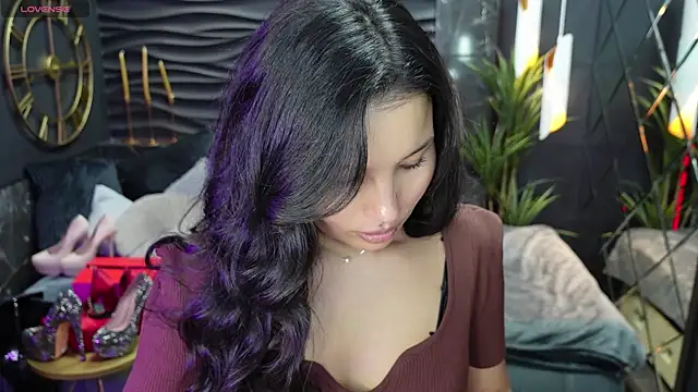 ErikaSoft online show from February 4, 1:38 pm