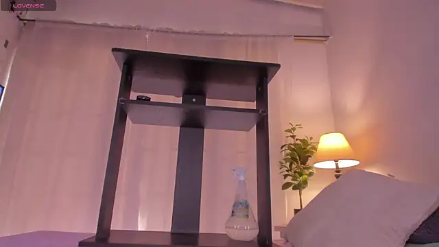 Secret chells online show from February 5, 5:20 pm