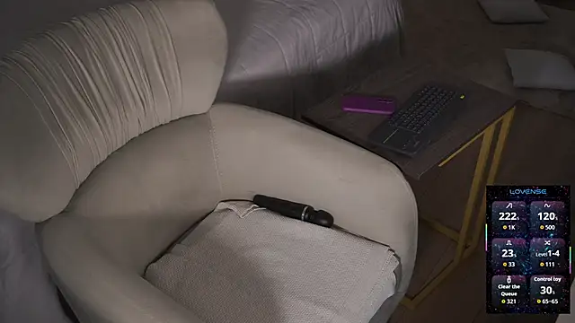 eseniyavl online show from January 9, 4:37 am