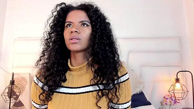 Snapshot of Ellie_Alves chatting on December 18, 3:00 pm Ellie Alves online show from December 18, 3:00 pm