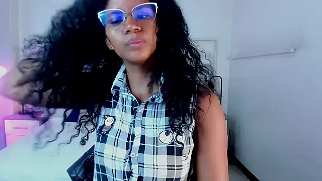 Snapshot of Ellie_Alves chatting on January 31, 12:18 pm Ellie Alves online show from January 31, 12:18 pm