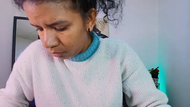 Snapshot of Ellie_Alves chatting on September 15, 12:16 pm Ellie Alves online show from September 15, 12:16 pm