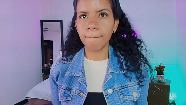 Snapshot of Ellie_Alves chatting on September 23, 1:36 pm Ellie Alves online show from September 23, 1:36 pm