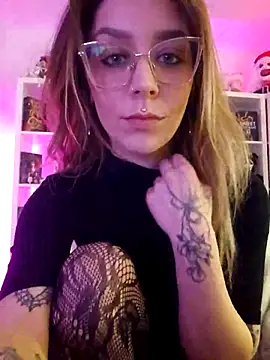 LilyOrion online show from March 1, 1:51 am