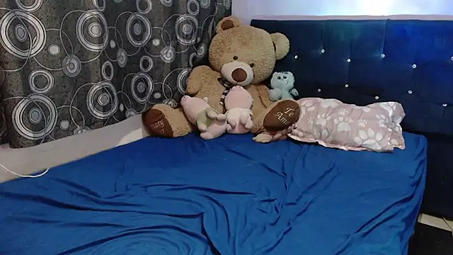 ANGELIQUE KLANE online show from February 11, 5:01 am