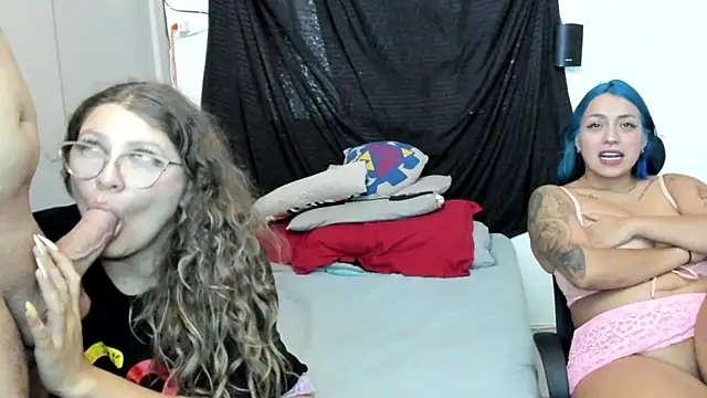 Snapshot of sgmr chatting on February 23, 8:11 pm sgmr online show from February 23, 8:11 pm