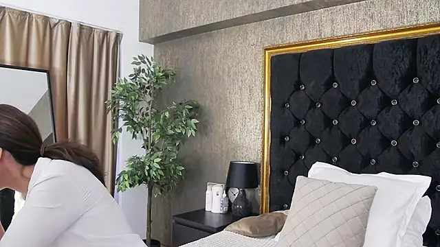 LisaCroft online show from February 22, 7:01 am