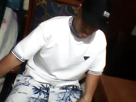 Snapshot of jhon34r chatting on March 13, 9:05 am jhon34r online show from March 13, 9:05 am