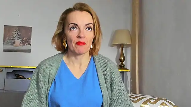 KateConner online show from February 15, 6:33 pm