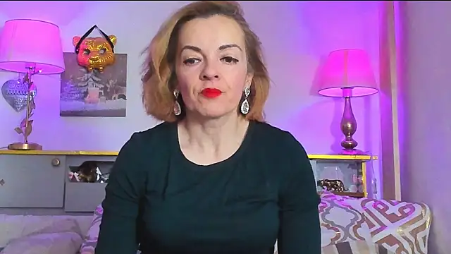 KateConner online show from March 22, 11:42 am