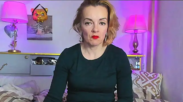 KateConner online show from March 22, 5:52 pm