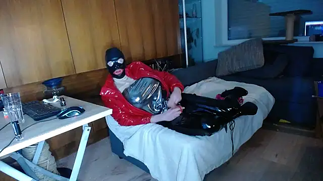 Snapshot of Kinkidani86 chatting on February 21, 11:39 pm Kinkidani86 online show from February 21, 11:39 pm