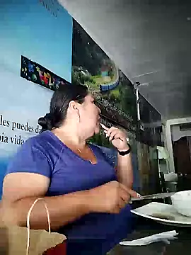 Brenda Berck  online show from April 14, 2:45 pm