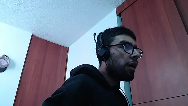 fvckolombianguyy online show from February 19, 2:44 pm