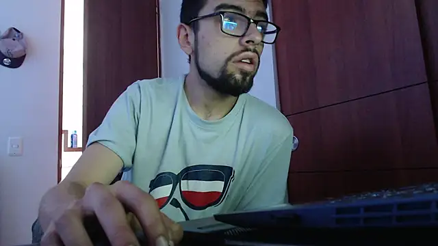 fvckolombianguyy online show from February 22, 3:25 pm