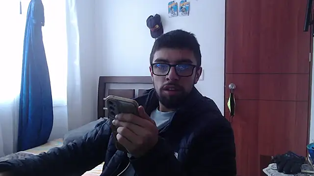 fvckolombianguyy online show from March 1, 9:48 pm