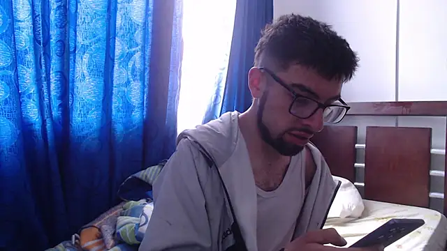 fvckolombianguyy online show from May 24, 3:50 pm