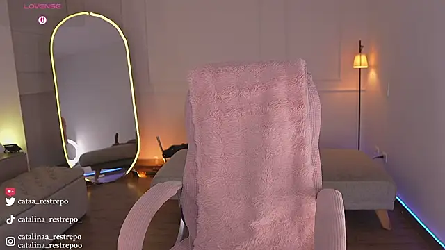 CATALINA RESTREPO online show from October 10, 1:59 am