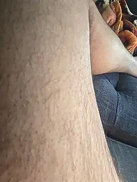 vikki432 online show from March 1, 9:28 pm