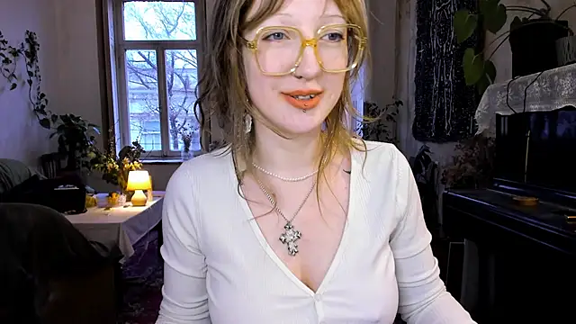 Snapshot of Miranda2_0 chatting on March 21, 2:18 pm Miranda2 0 online show from March 21, 2:18 pm