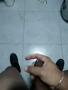 DGDAVASCO04 online show from July 11, 8:17 am