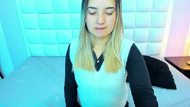 teresasroom  online show from February 18, 5:21 pm