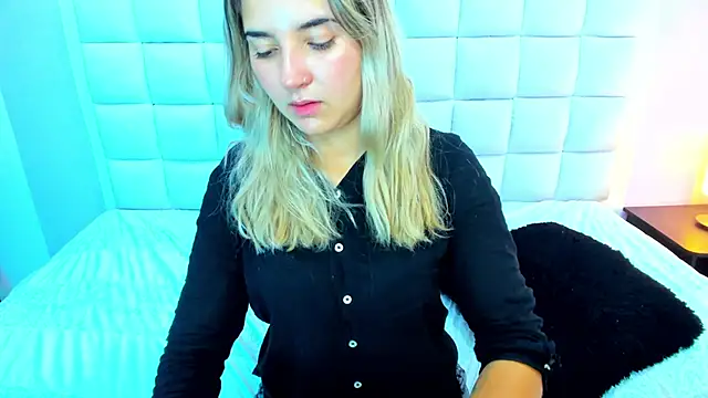 teresasroom  online show from March 7, 4:33 pm