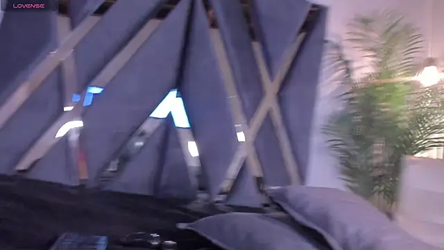 alessandra wells online show from January 10, 11:22 am