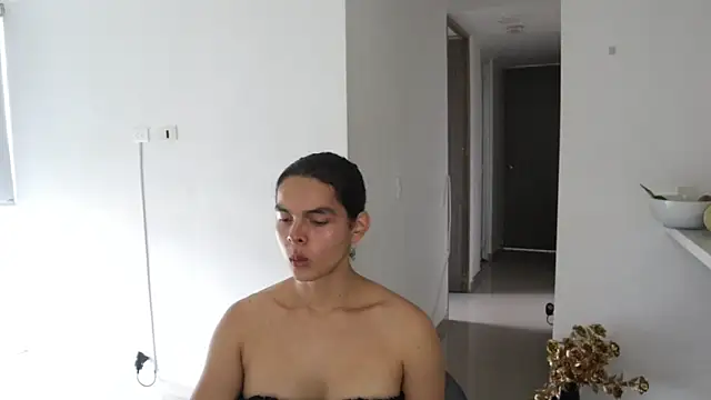  Vahos  online show from March 3, 6:12 pm