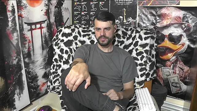 00george online show from April 16, 10:34 pm