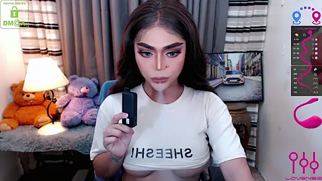 Fantacyoflove online show from November 4, 4:17 pm