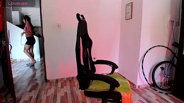 adrena 10 online show from April 14, 3:51 pm