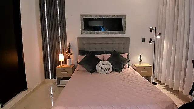 AmyWood online show from February 18, 1:21 am