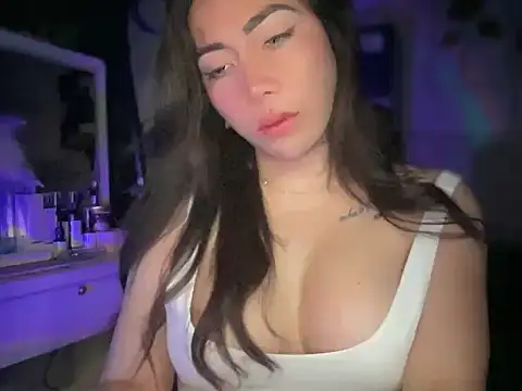 Snapshot of kristinestar chatting on February 9, 12:03 am kristinestar online show from February 9, 12:03 am