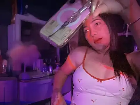 Snapshot of kristinestar chatting on February 11, 12:48 am kristinestar online show from February 11, 12:48 am