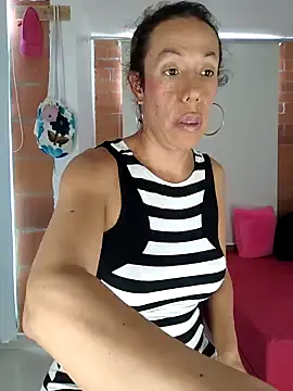 Snapshot of YOURSDEBORA chatting on February 15, 7:06 pm YOURSDEBORA online show from February 15, 7:06 pm