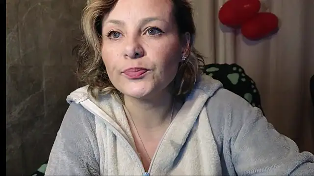 dagny-jo online show from March 8, 3:39 am