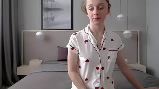 ShySchoolGirl online show from October 8, 10:35 am