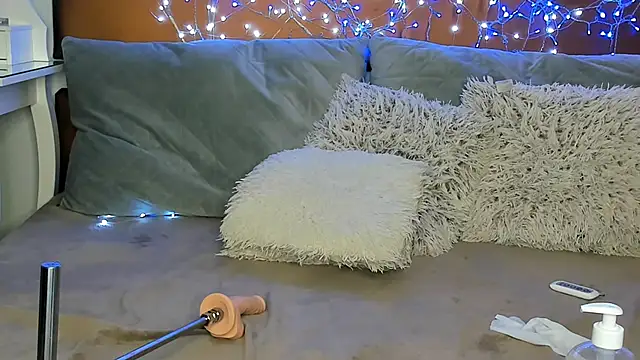 MiaBeeXX online show from February 28, 11:14 am