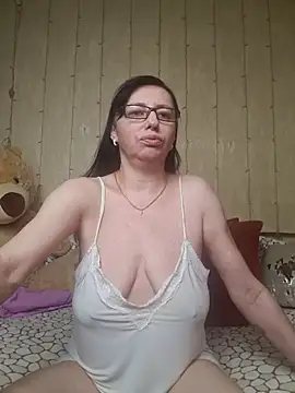 Amberhotqueen online show from February 28, 8:42 am