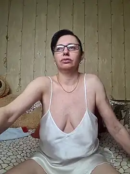 Amberhotqueen online show from March 13, 7:53 am