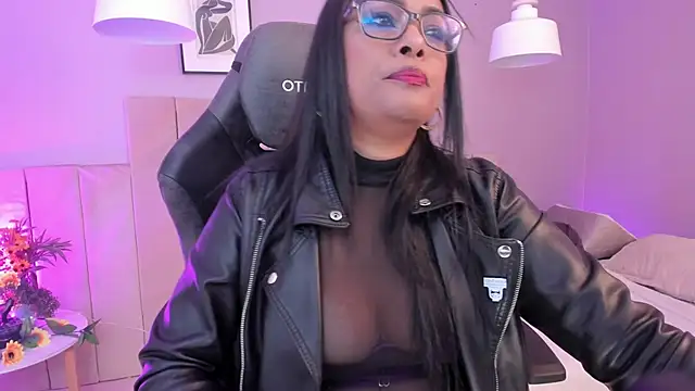 Inndrahot online show from January 19, 3:18 am