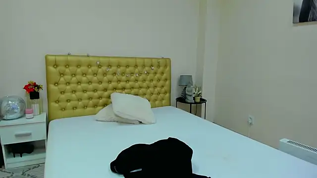 AlmaFancy online show from February 17, 12:48 pm