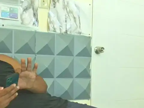 thesugar32 online show from March 4, 1:39 pm