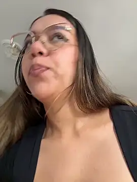 Andrea-Queen online show from April 11, 2:10 pm