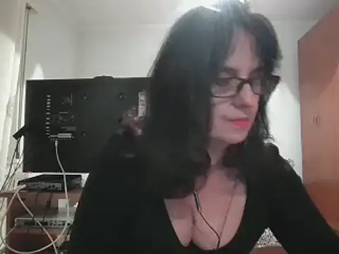 Snapshot of ClaudyGeryn chatting on December 14, 4:09 pm ClaudyGeryn online show from December 14, 4:09 pm