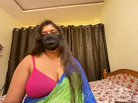 Snapshot of Love_4Sex chatting on January 24, 6:35 am Love 4Sex online show from January 24, 6:35 am
