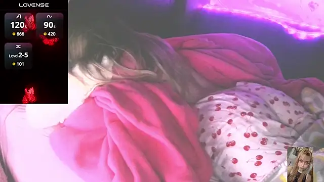 Snapshot of Blondiewithanass chatting on March 2, 7:21 pm Blondiewithanass online show from March 2, 7:21 pm